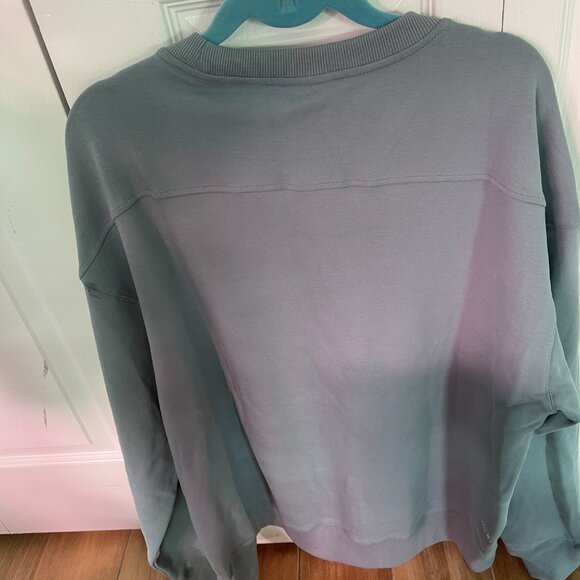 Men's Stack Long Sleeve Blue CloudCore* Crewneck Size XL - Picture 3 of 7